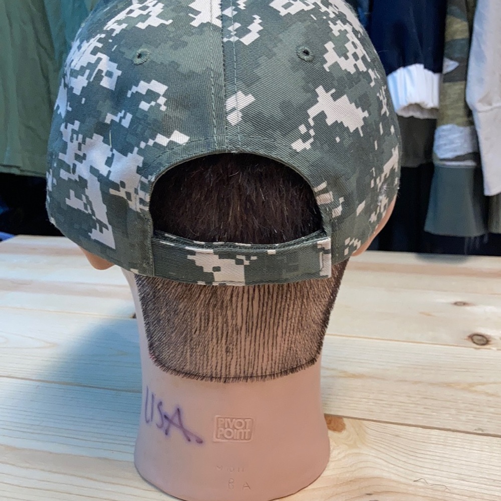 Logo hat - Picture 5 of 8